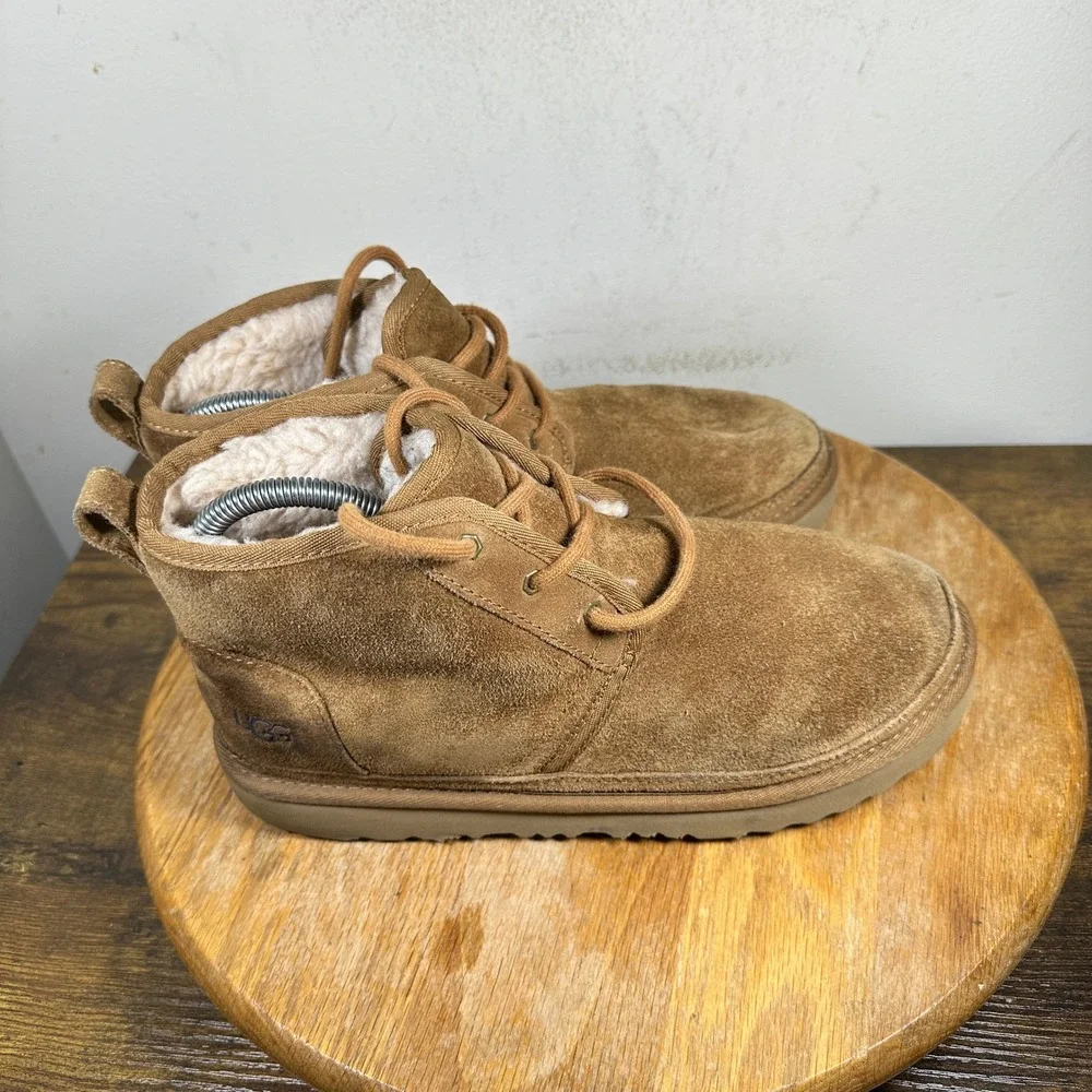 UGG Mens Neumel Suede Lace Up Chukka Boots Chestnut Size 6 101720K